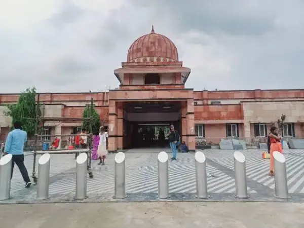 Ballia Railway Station — 85+ daily train services, Ballia