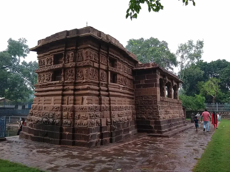 Mahadev Temple, Deobaloda, Durg