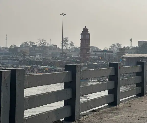 Clock tower and ghat at Garhmukteshwar, Hapur