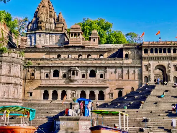 Maheshwar Ghats and Ahilya Bai Holkar monuments, Khargone