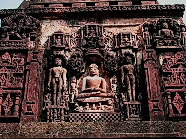 Deogarh Jain Temple Complex — 31 hilltop temples with 2,000+ sculptures, Lalitpur