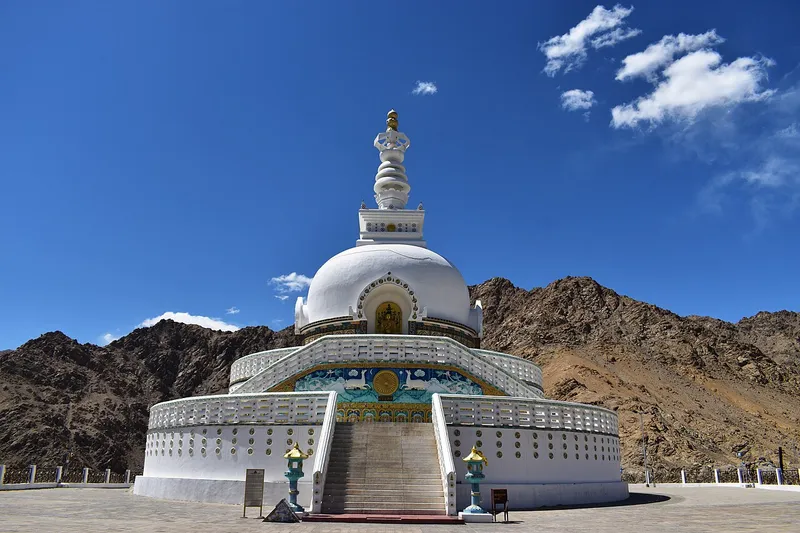 Shanti Stupa, Leh