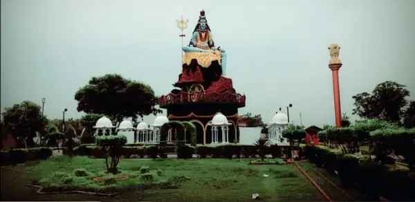 Doharighat Shiva Temple on the Ghaghra River, Mau