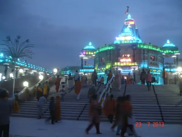 Bhakti Mandir (Kripalu Dham), Mangarh — 108m temple of Jagadguru Kripalu Maharaj, Pratapgarh