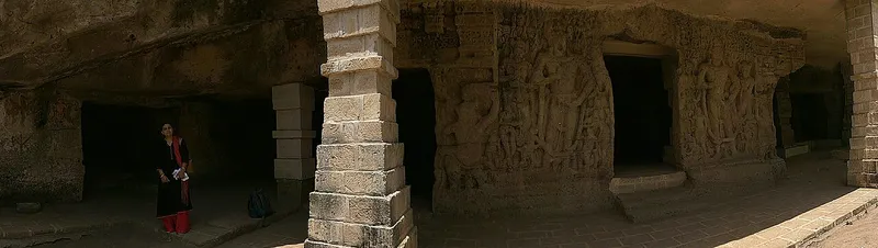 Khambhalida Caves, Rajkot