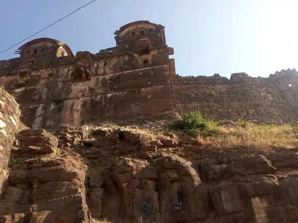 Rahatgarh Fort, Sagar district, Sagar