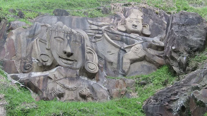 Unakoti hill, Unakoti
